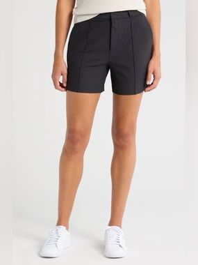 NWT Rhone Woman’s Birdie Golf Trouser Shorts on Black size 14